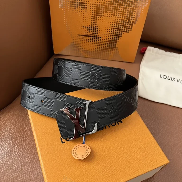 Bold Checker LV Belt: Luxe Textured Leather, Signature Buckle — view 1