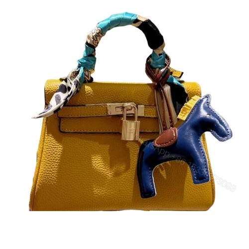 H KELLY TOGO YELLOW 20CM — view 1