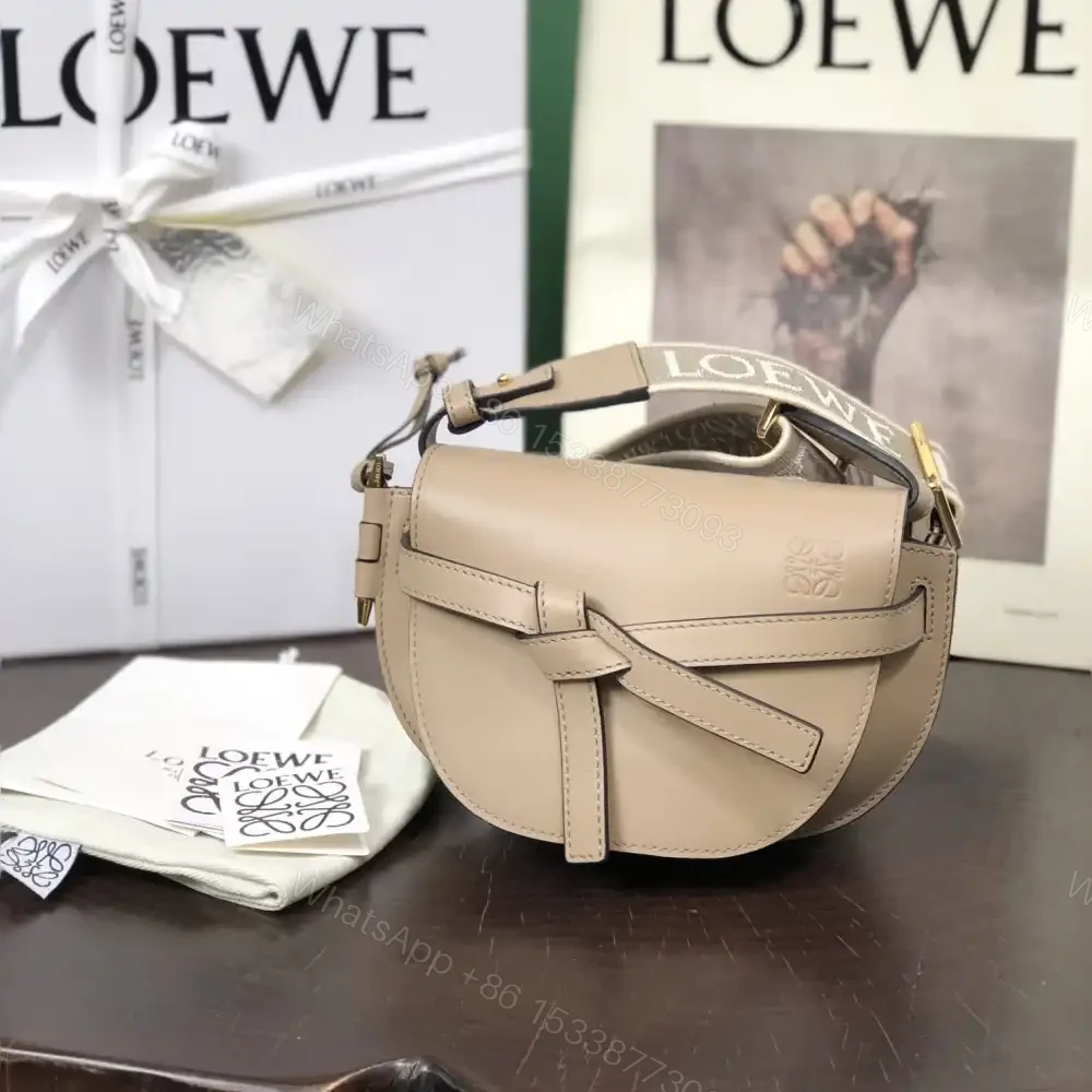 高仿Loewe*Gate系列2150小牛皮斜挎包沙色Mini免檢版 — view 1