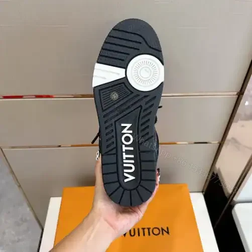 View 7 of LOUIS VUITTON SKATE SNEAKERS IN BLACK – LSVT328
