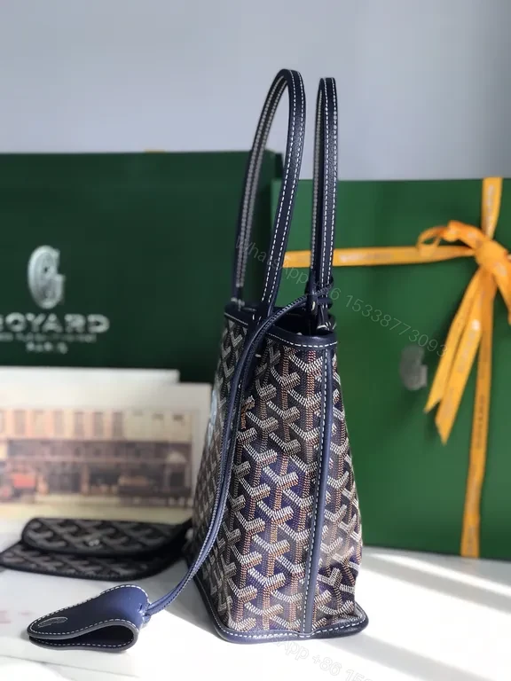 View 5 of Chic Navy Tote + Pouch Set: Designer-Influenced, Everyday Luxe
