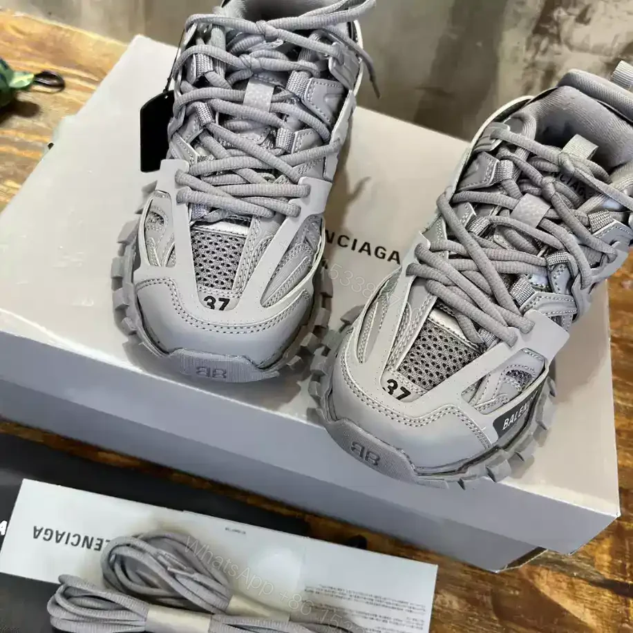 View 3 of BALENCIAGA TRACK SNEAKER – BB246