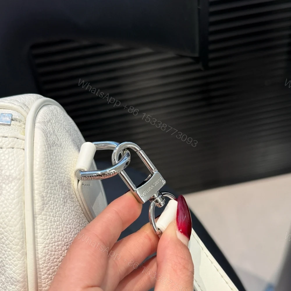 View 8 of Louis Vuitton Speedy P9 Bandoulière 30 In White 30Cm