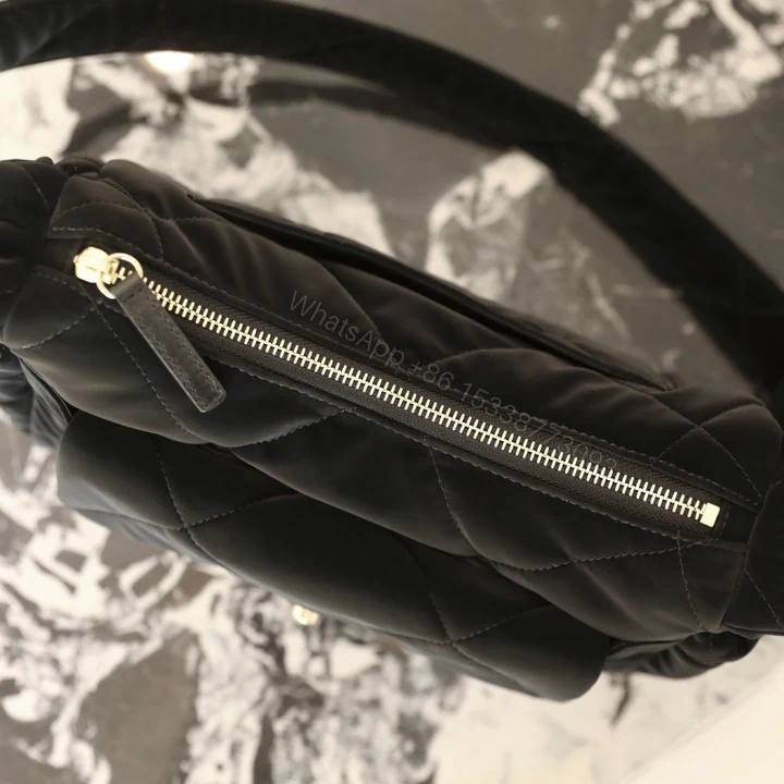 View 6 of 高仿Chanel*24N系列AS5054/SKI絲絨單肩包免檢版