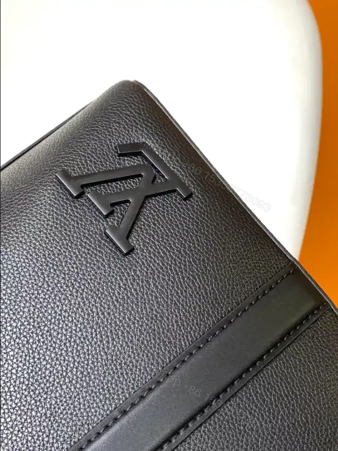 View 5 of LOUIS VUITTON TAKEOFF BRIEFCASE – LBV394