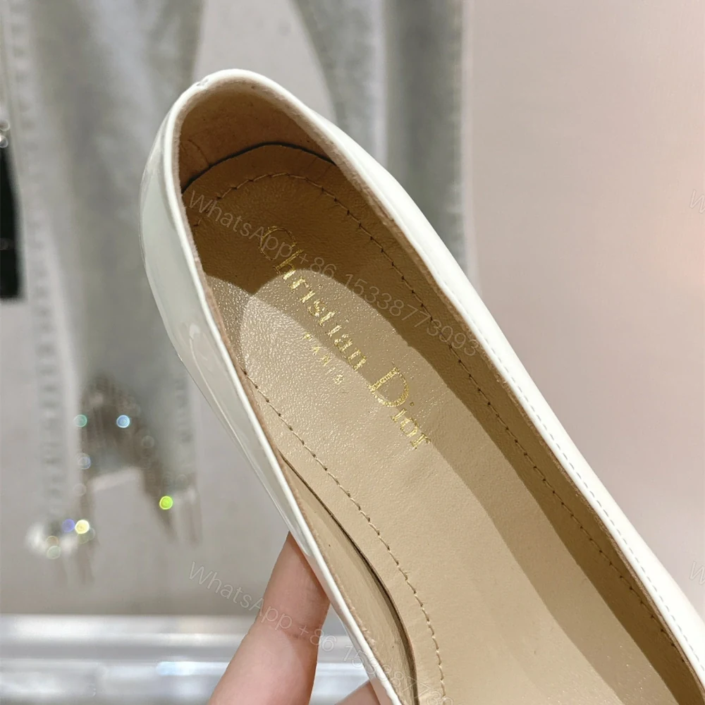 View 8 of 高仿Dior*Miss系列KCB266方頭LOGO金屬扣白色單鞋免檢版