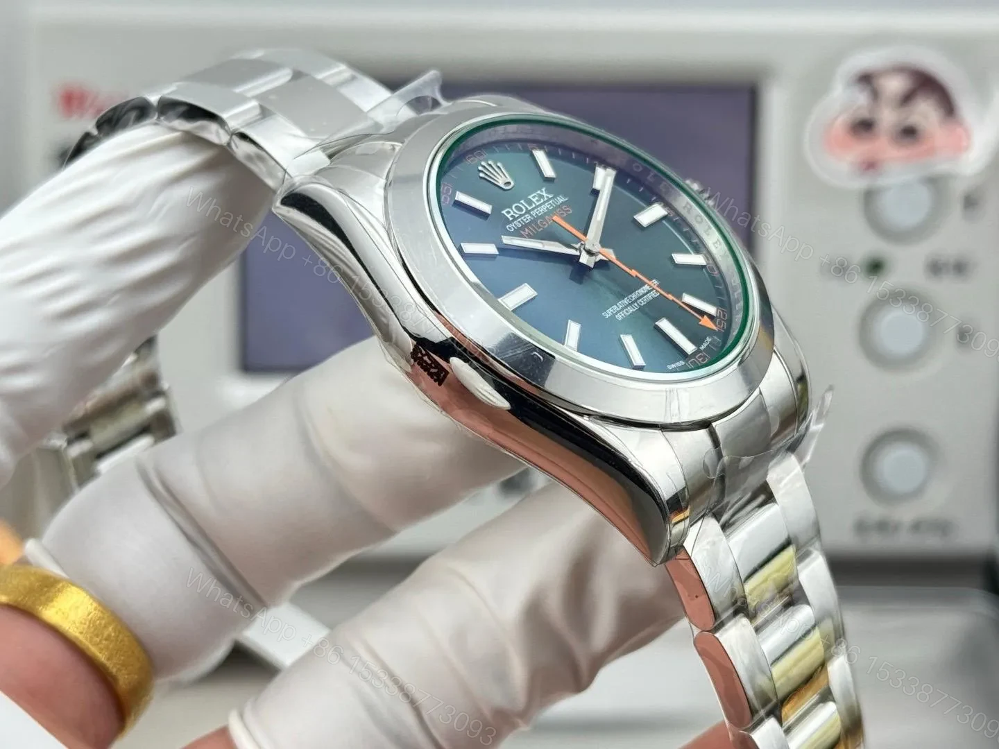 View 5 of Rolex Milgauss Green Sapphire Crystal Replica 40mm 116400GV
