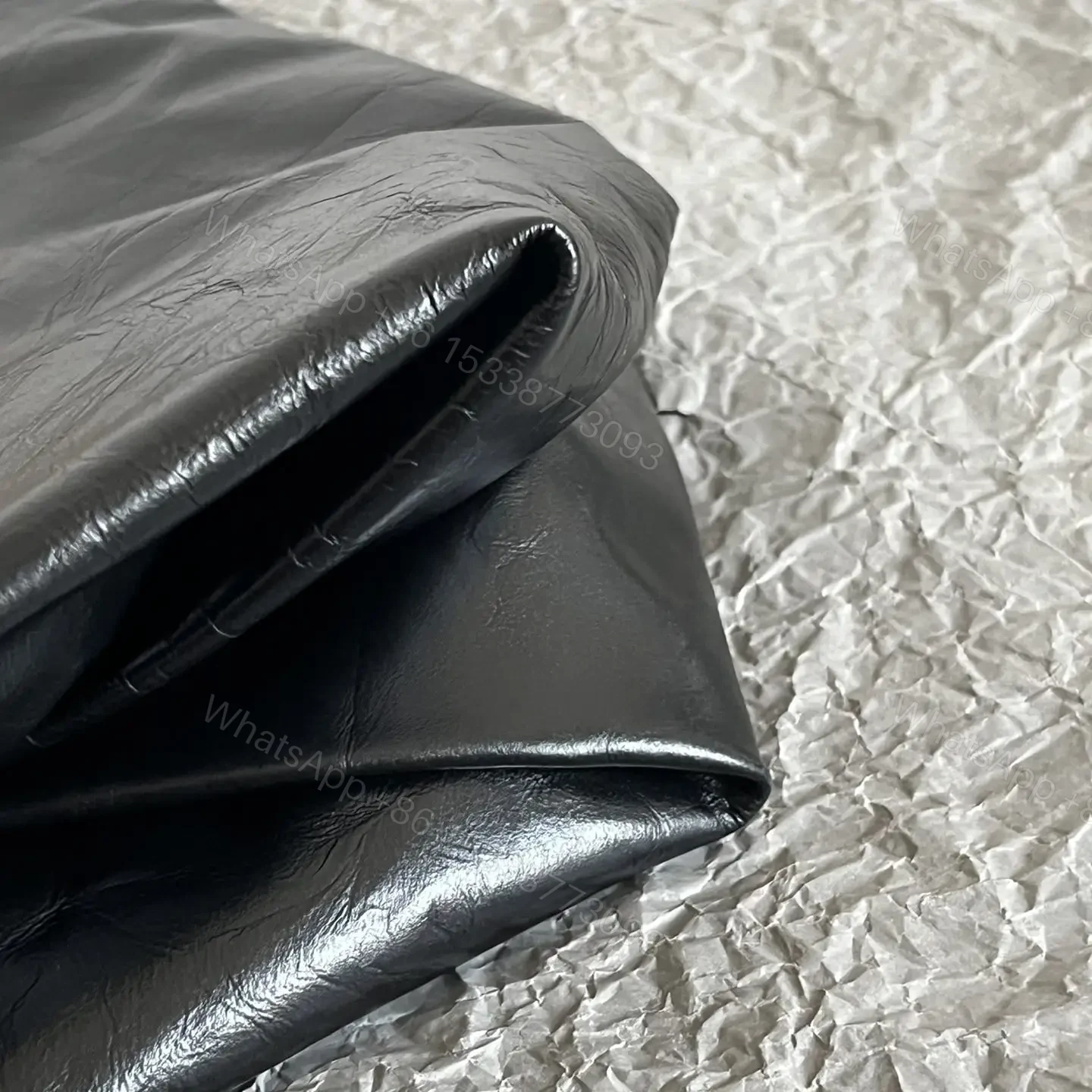 View 15 of 高仿Balenciaga2023年新款Crushtote垃圾袋小號