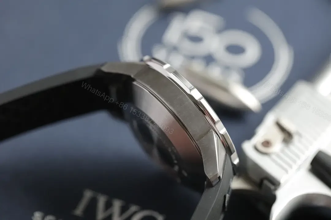 View 6 of IWC Aquatimer 2000 Stainless Steel / Black Dial Rubber IW3568-02