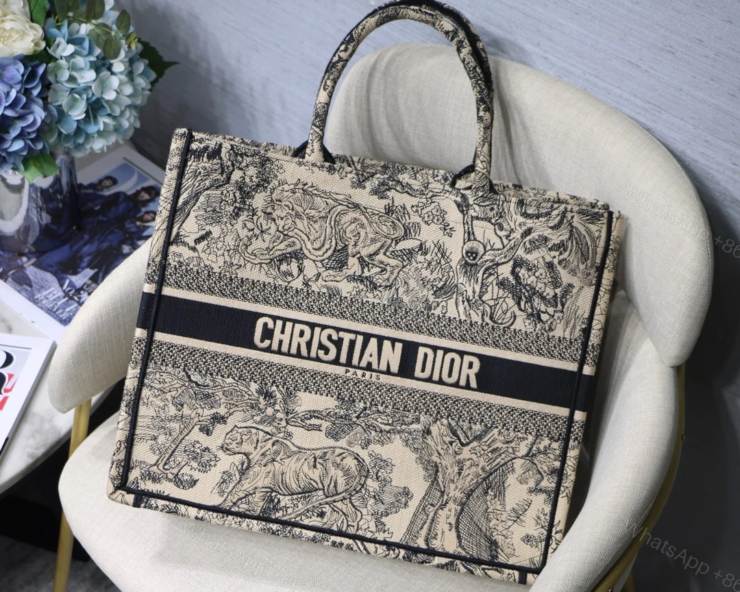 高仿Dior Book Tote米白黑刺繡托特包 經典圖騰通勤休閒兩用 — view 1