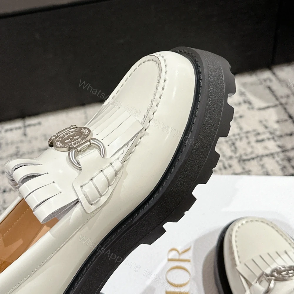 View 7 of 高仿Dior*Emblem系列KDB963女款樂福鞋白色免檢版