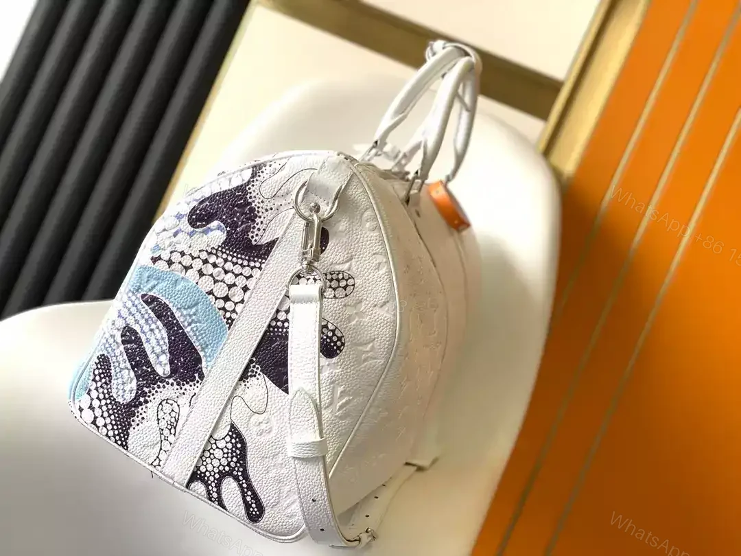 View 3 of LV X YK BANDOULIÈRE KEEPALL 50 – LBV425