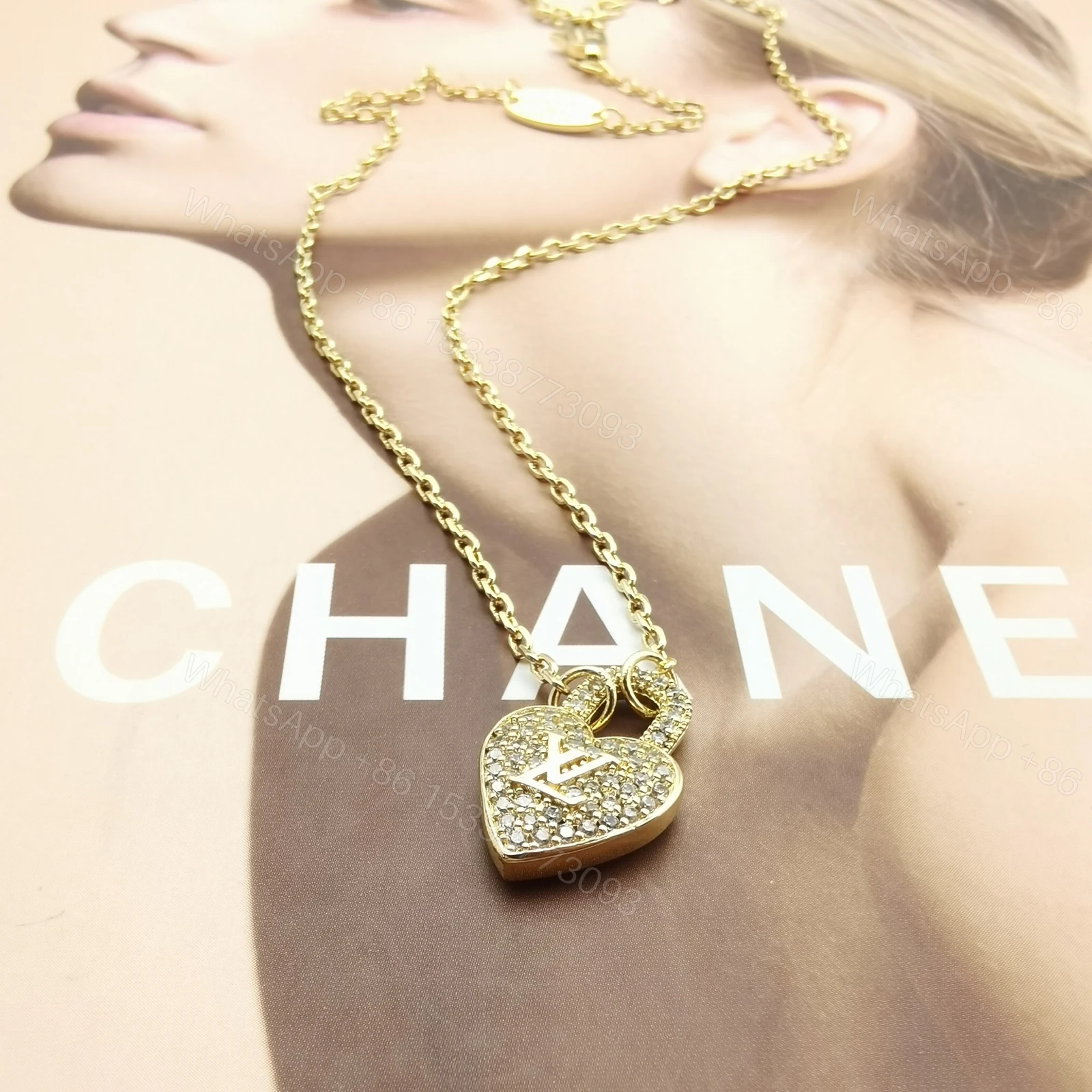View 3 of EN – Lux LV Necklaces 060