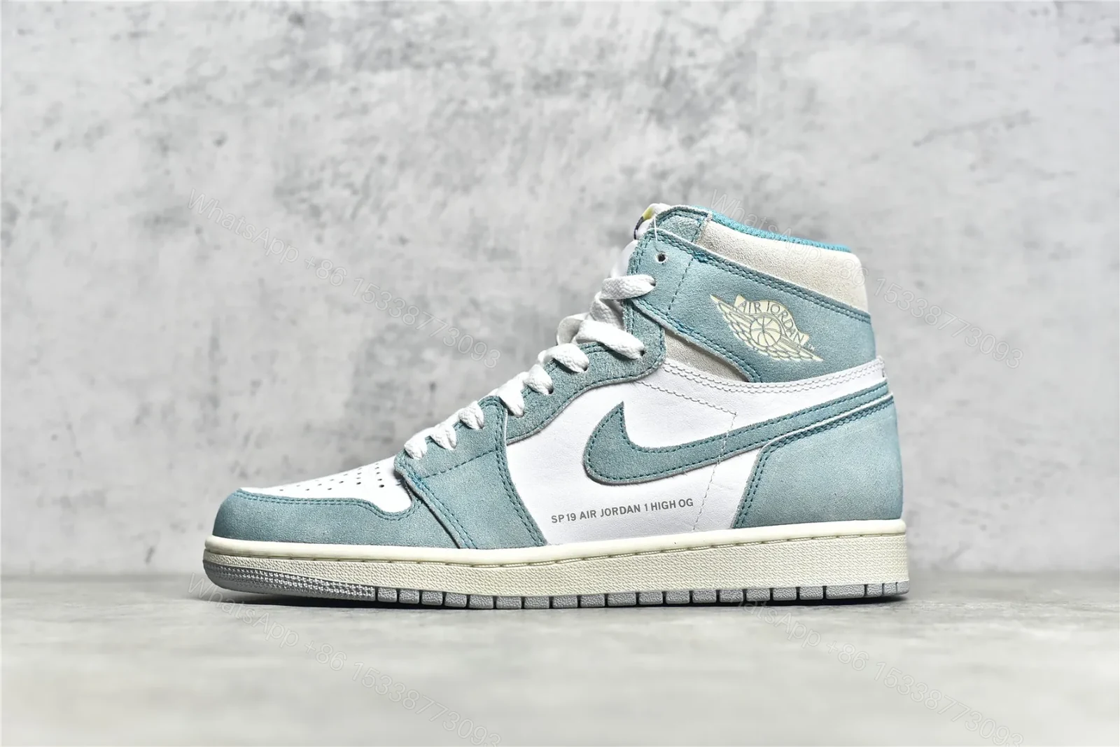 Air Jordan 1 Retro High “Turbo Green” Reps — view 1