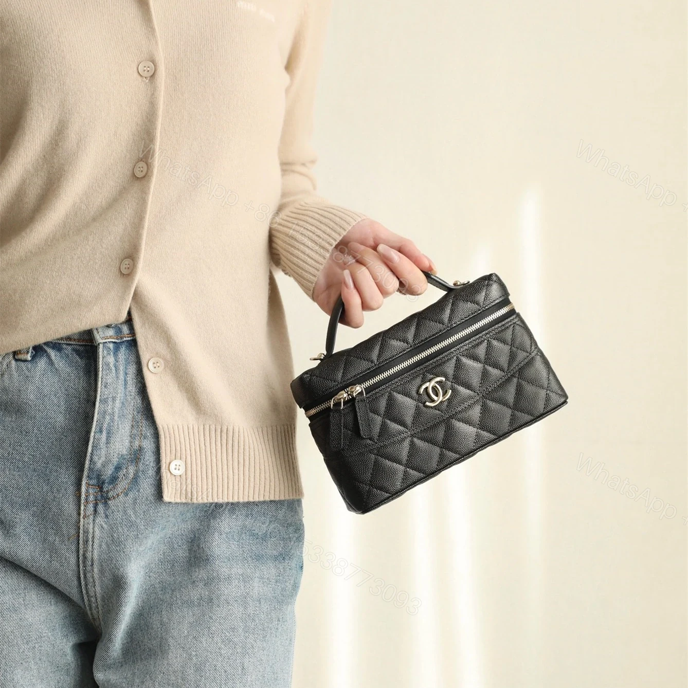 View 15 of 高仿Chanel*25C系列AP4385新款盒子包小球紋牛皮免檢版
