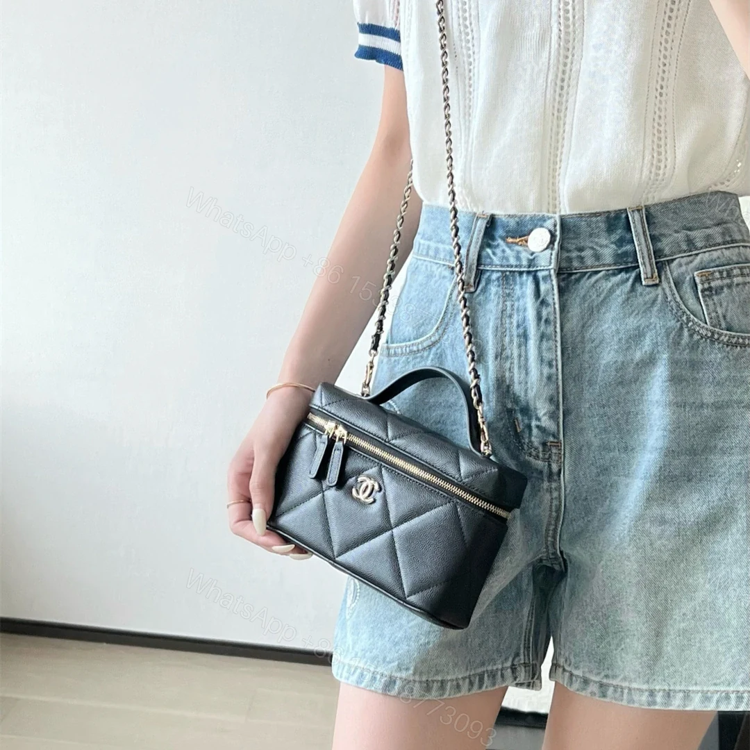 View 24 of 高仿Chanel*25K系列AP4936小牛皮盒子包黑色免檢版
