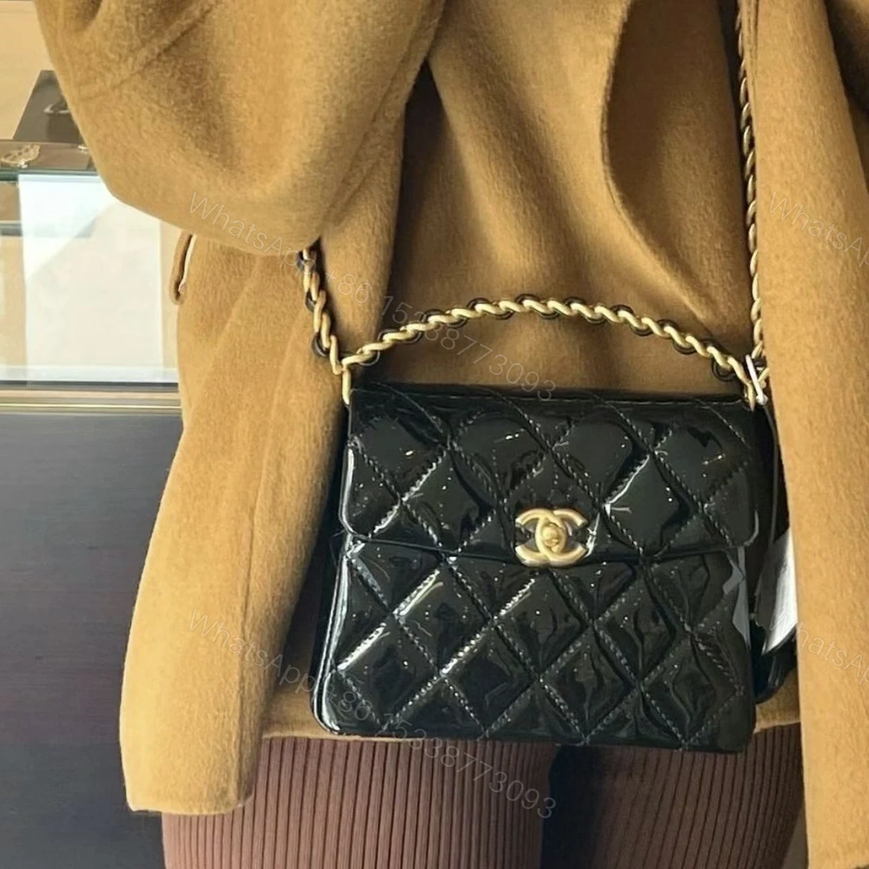 View 20 of 高仿Chanel*24S系列AS4472黑色漆皮單肩包免檢版