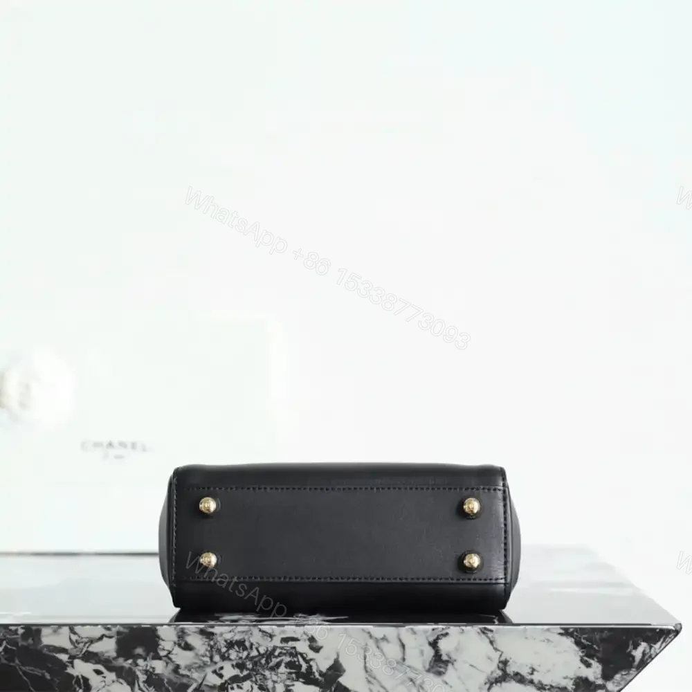 View 4 of 高仿Chanel*26A系列AS6223高級手工坊口蓋包黑色小號免檢版