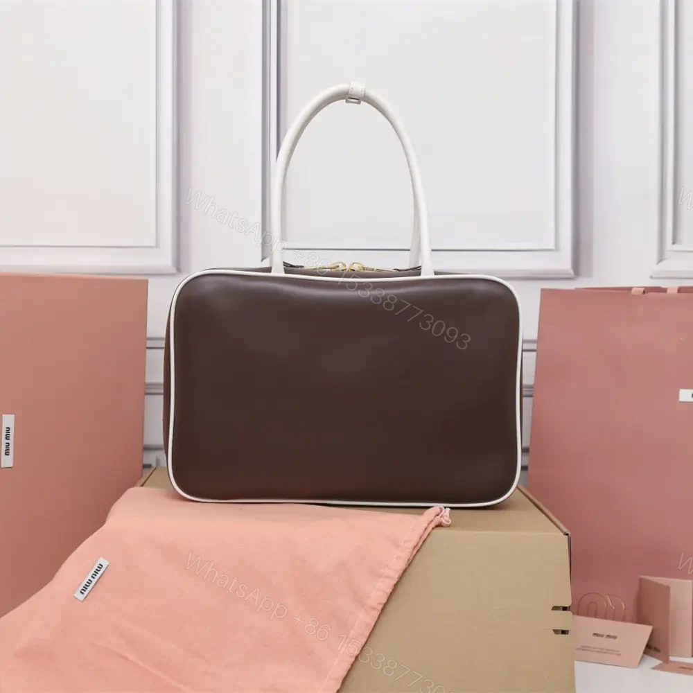 View 2 of 高仿miumiu*Beau系列5BB172小牛皮手袋石楠木白色大號免檢版