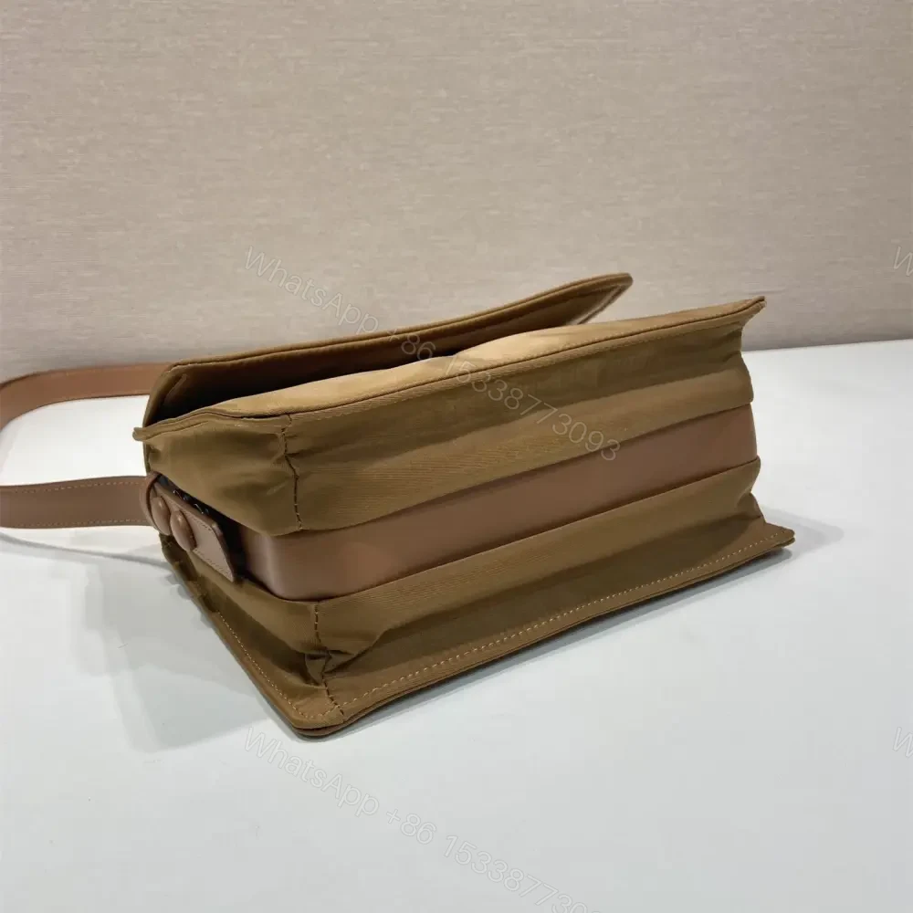 View 4 of 高仿Prada*RE-Nylon系列1BD313尼龍郵差包棕色小號免檢版