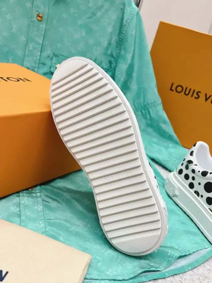 View 6 of LV TIME OUT SNEAKER – LSVM042
