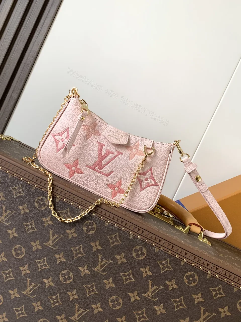 Pink Textured Mini Crossbody: Chain Detail, Luxe Casual Style — view 1