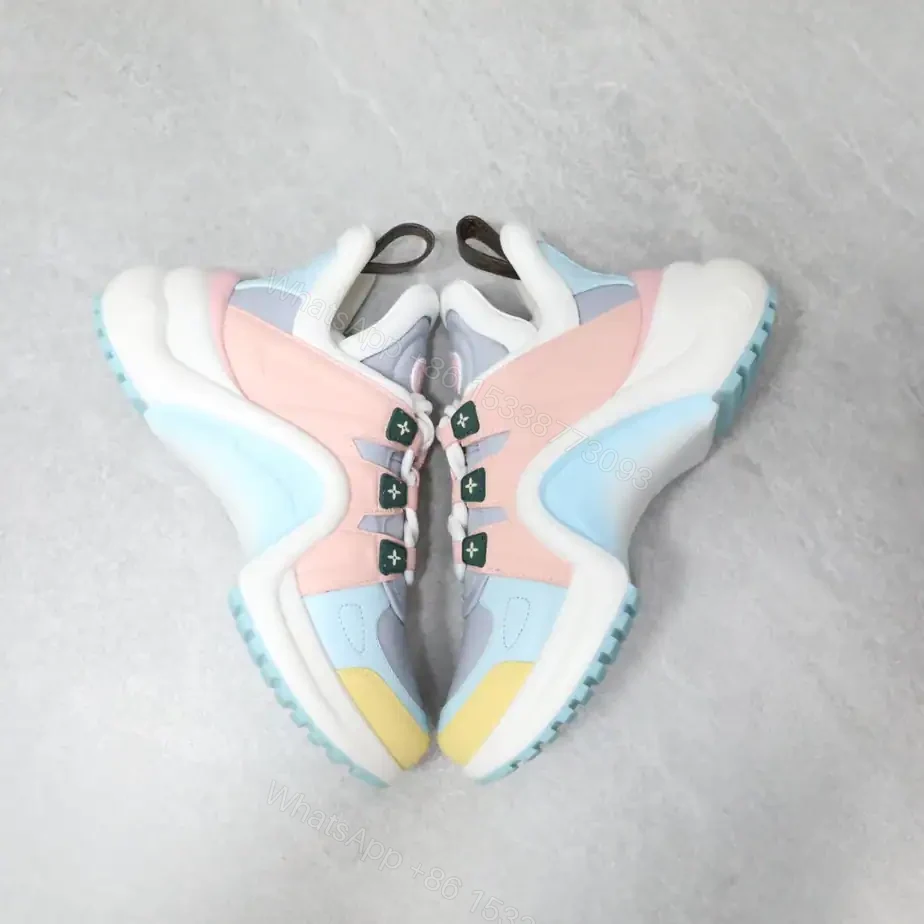 View 3 of LV ARCHLIGHT SNEAKER – LSVM024