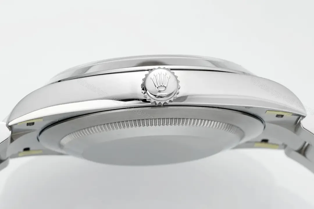 View 9 of Rolex Explorer 40 Replica Premium Black Dial Oyster Bracelet Ultimate 40MM 224270-0001