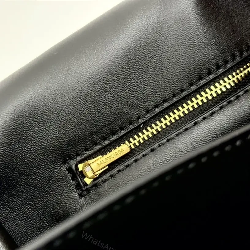View 11 of 高仿Balenciaga*Rodeo系列V31000小牛皮手袋黑金小號免檢版