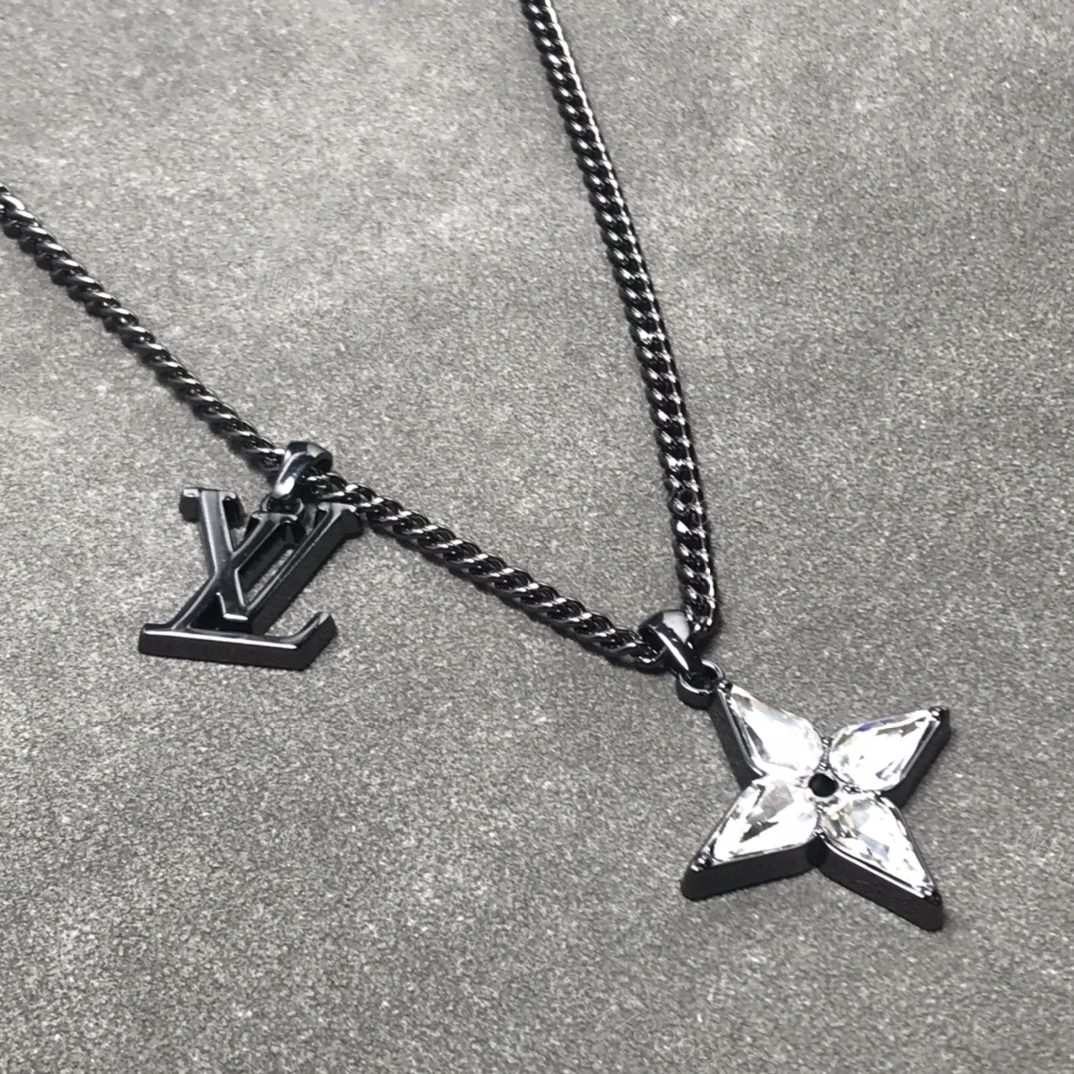 View 2 of EN – Lux LV Necklaces 050