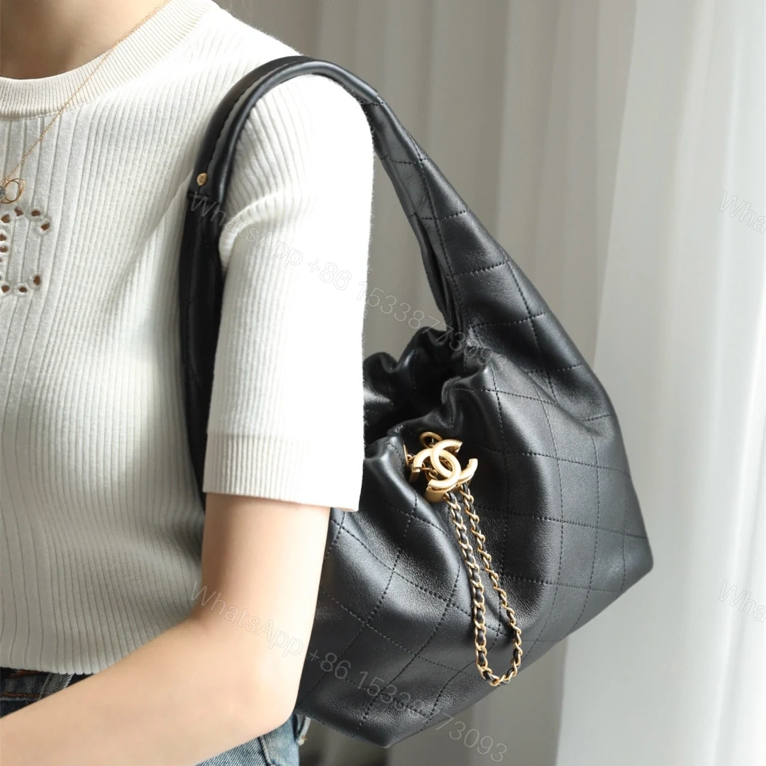 View 19 of 高仿Chanel*26C系列AS5976小牛皮手提包黑色免檢版