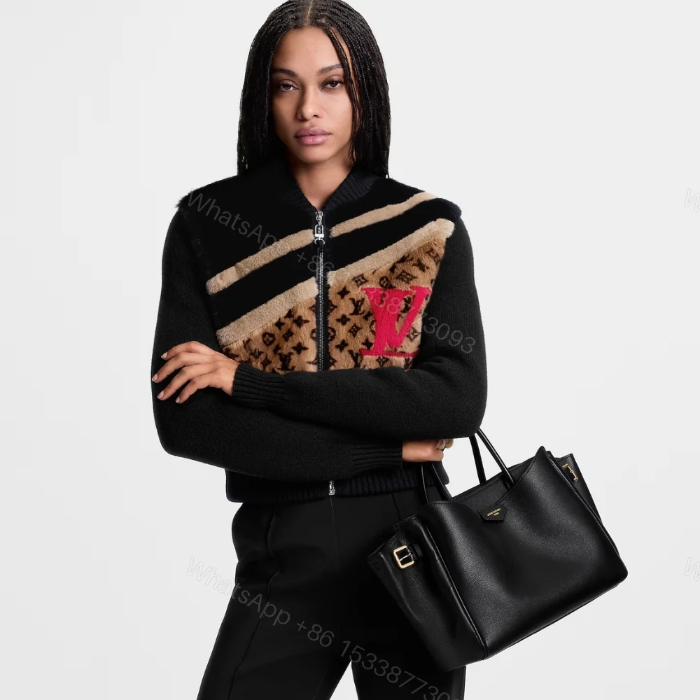 View 8 of Louis Vuitton Vendome PM Black 28Cm M26502