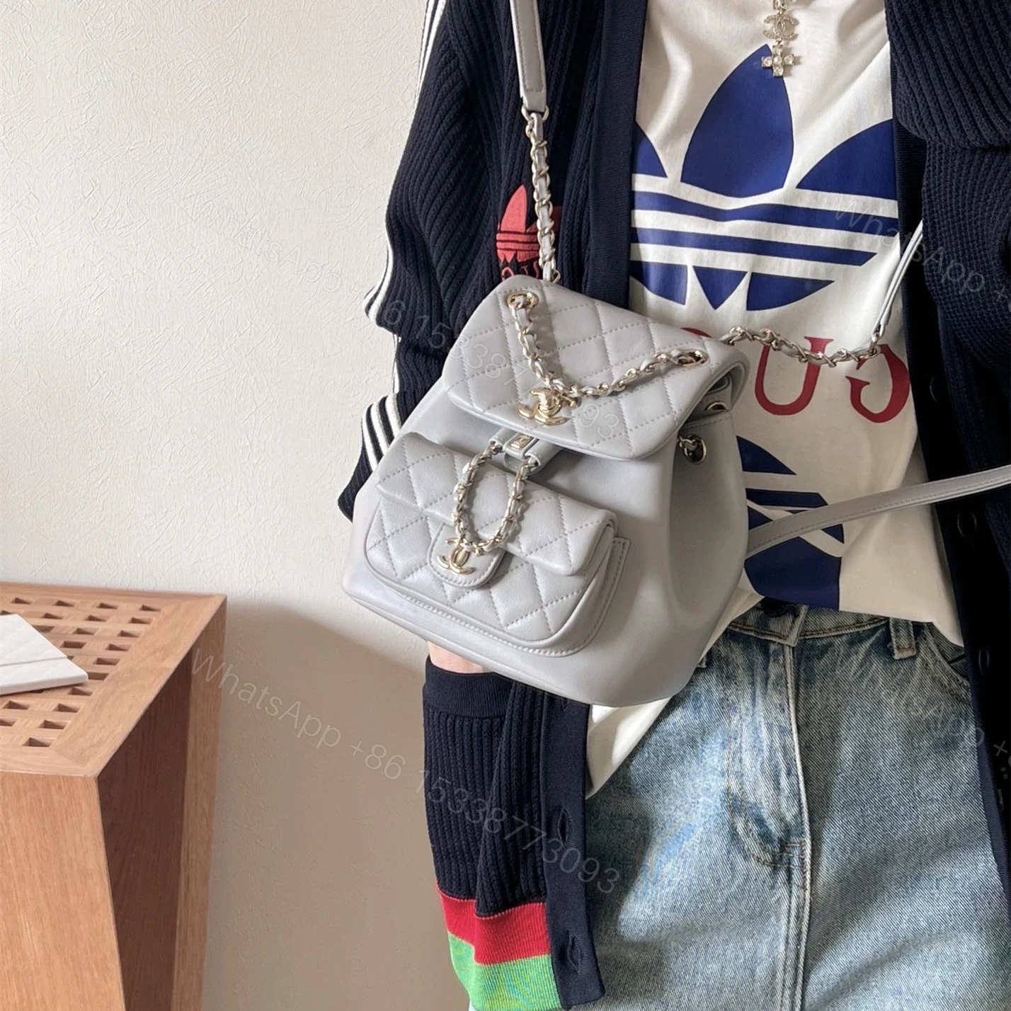 View 10 of 高仿Chanel*24K系列AS2908小牛皮淡灰雙肩包小號免檢版