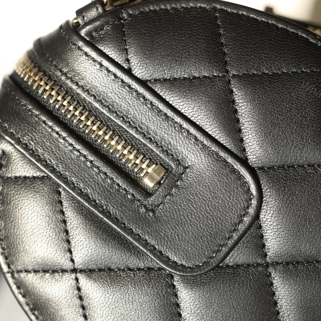 View 13 of 高仿Chanel*25C系列AS4411小羊皮手提單肩包小號免檢版