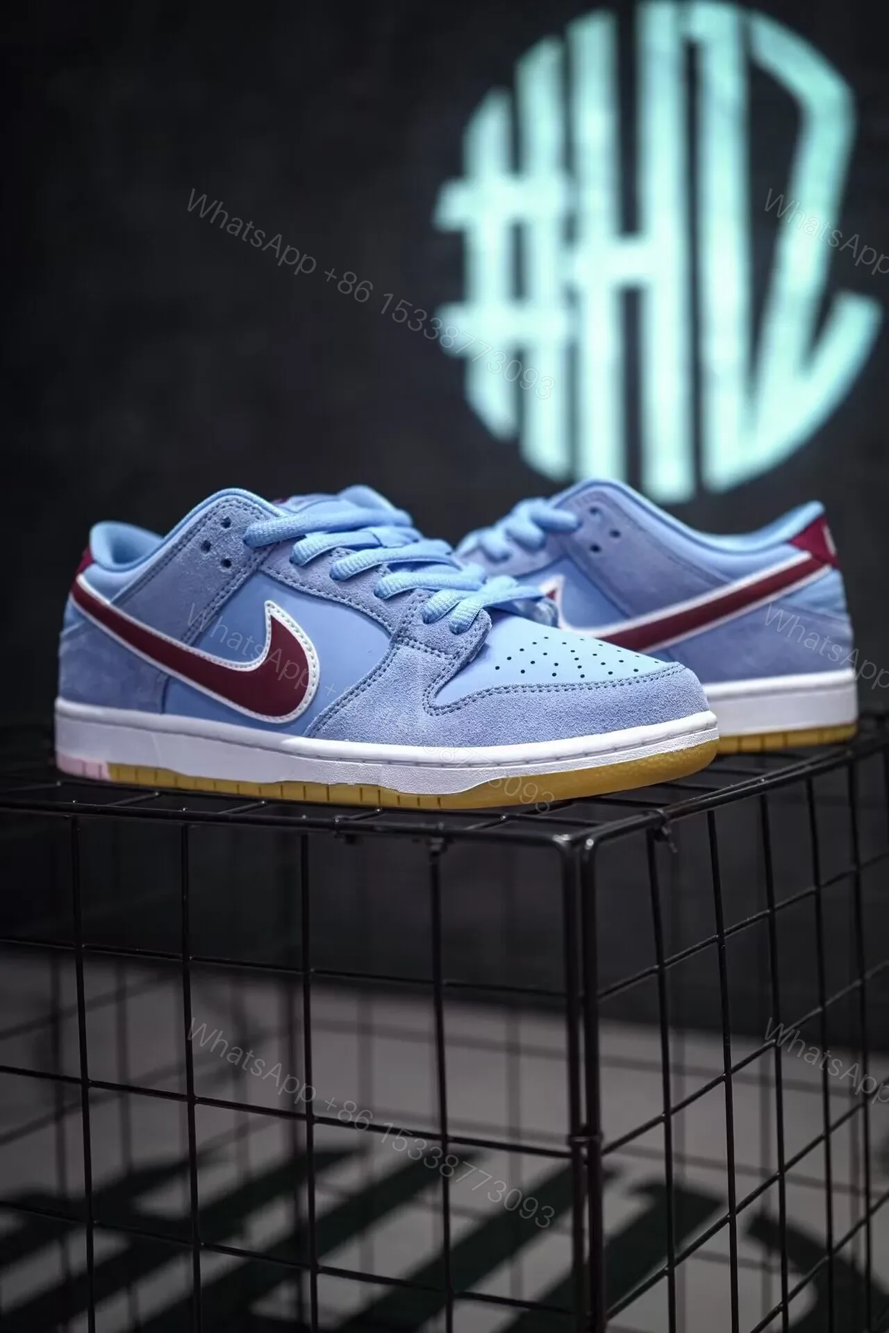 View 3 of NIKE DUNK SB Low PRM “Phillies” Replicas