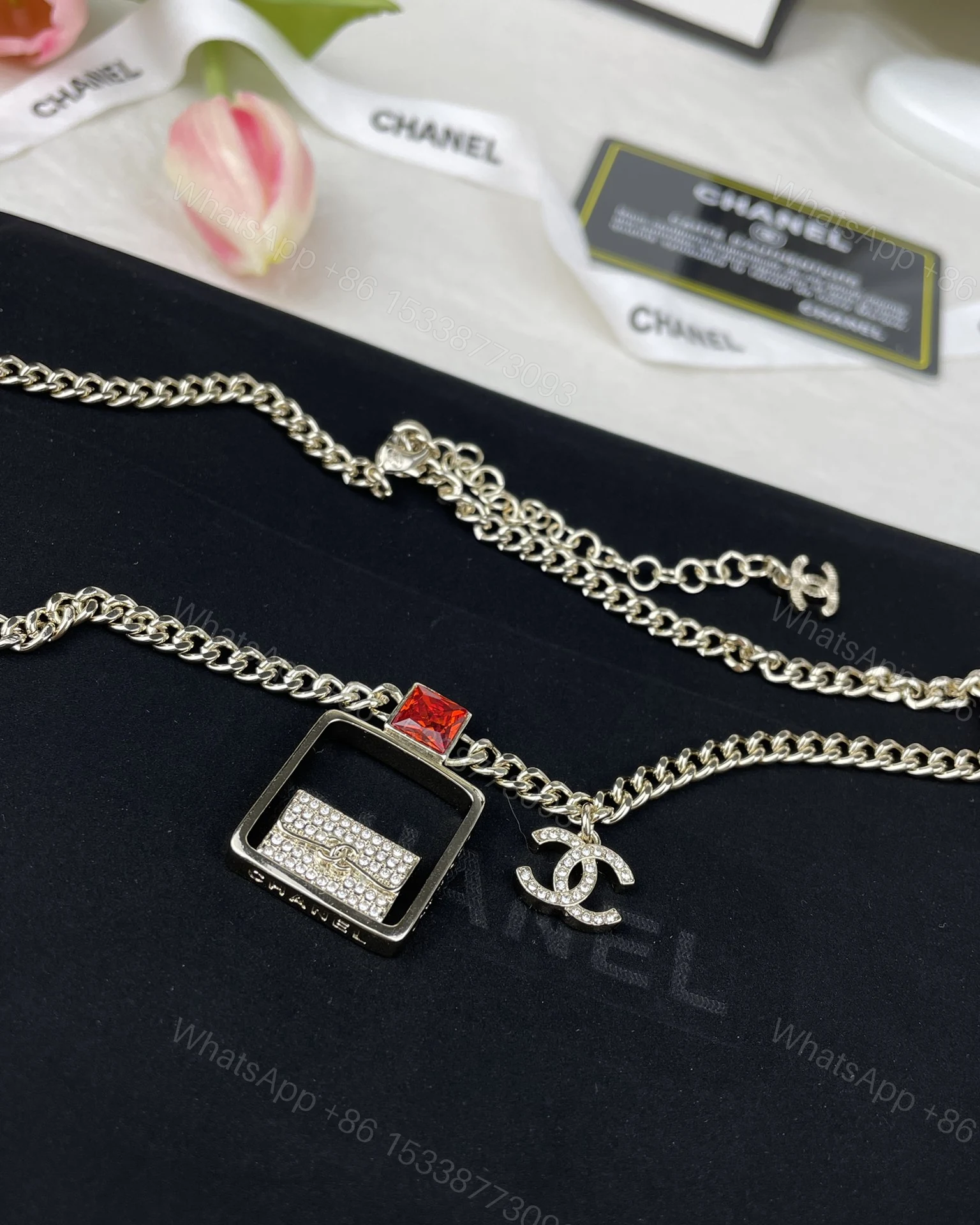 View 3 of EN – Lux Chanel Necklaces 004