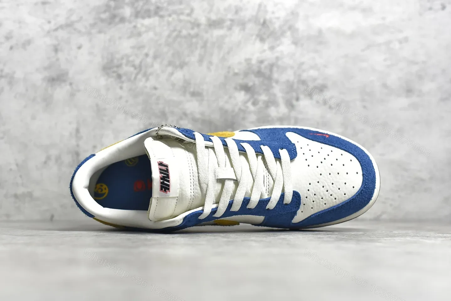 View 4 of DUNK SB LOW x KASINA “80s Bus” Reps