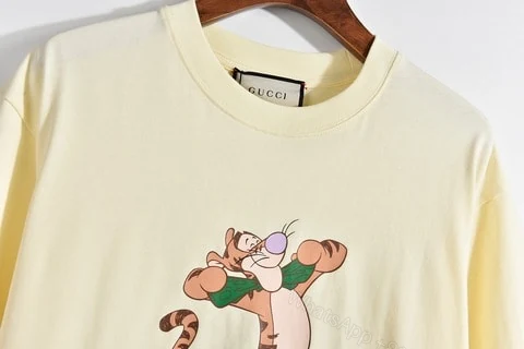 View 5 of GUCCI Tiger T-Shirt – GC0100