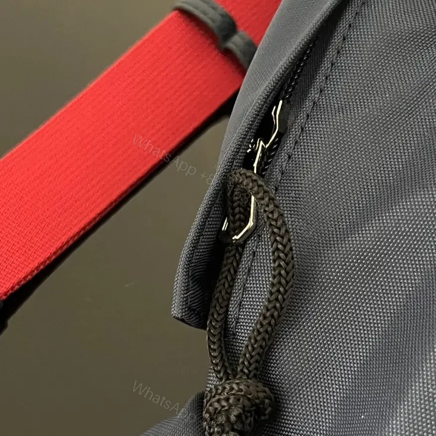 View 12 of 高仿BalenciagaWheelBeltpack系列尼龍胸包藍色