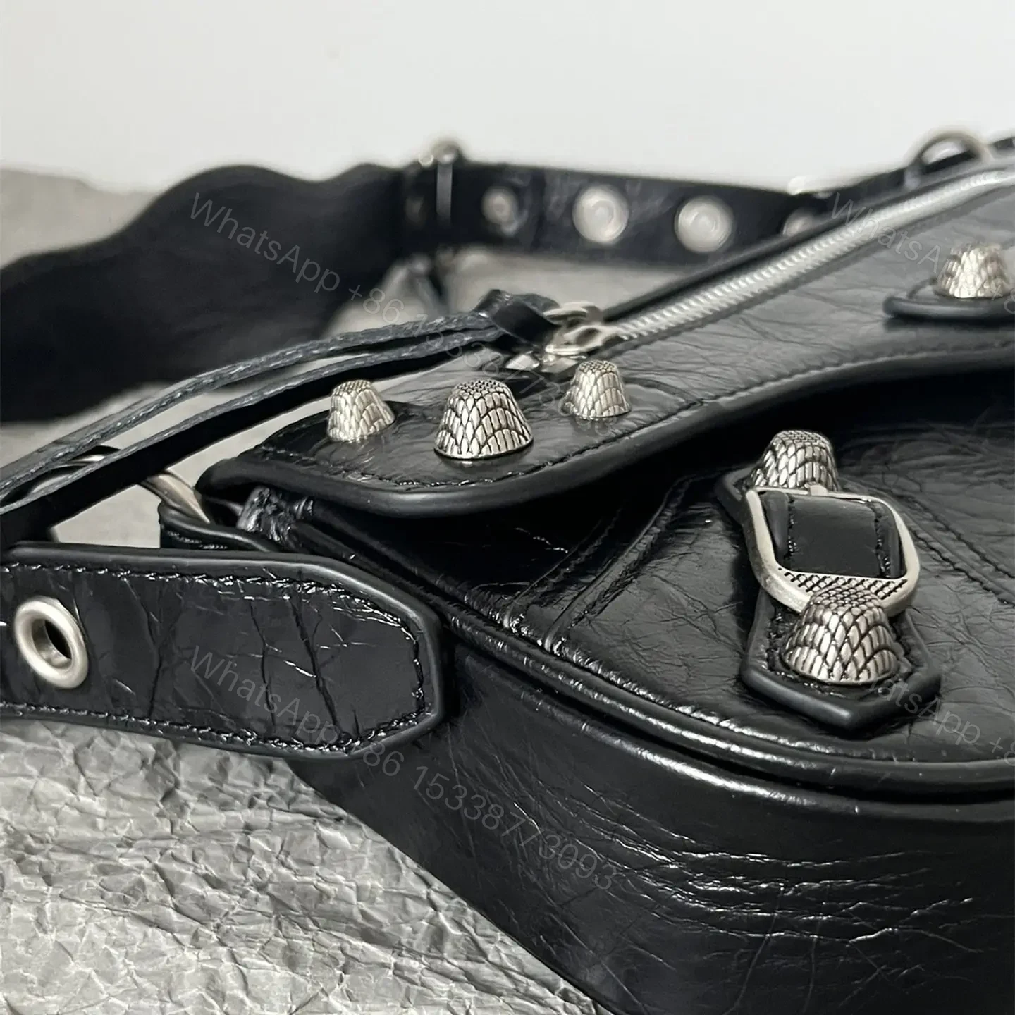 View 12 of 高仿Balenciaga*LeCagole2024新款法棍包黑色S