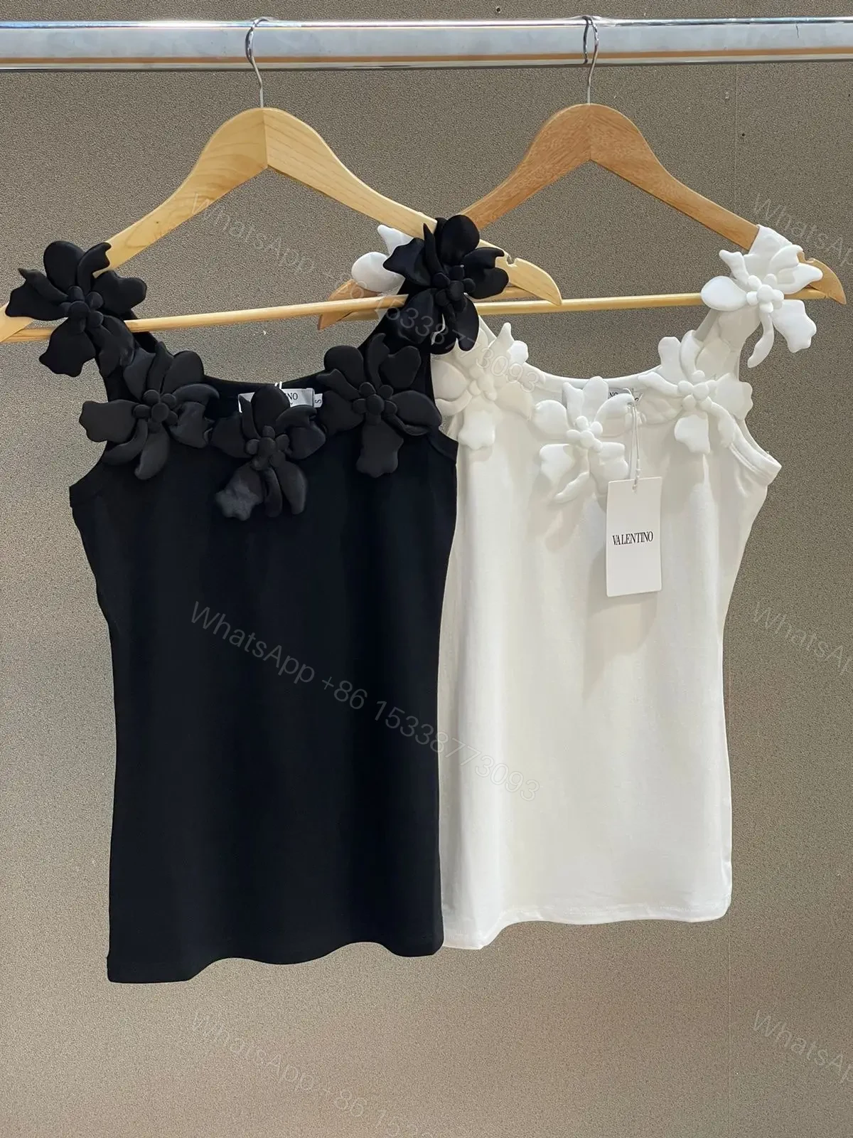 VALENTINO — view 1
