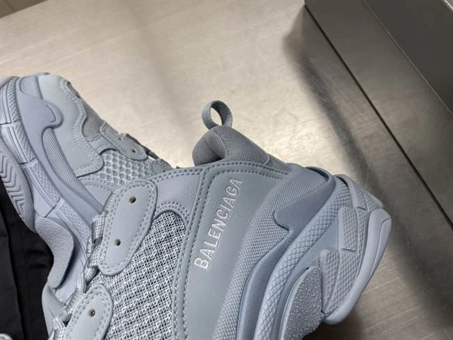 View 4 of BALENCIAGA TRIPLE S SNEAKER – BB175