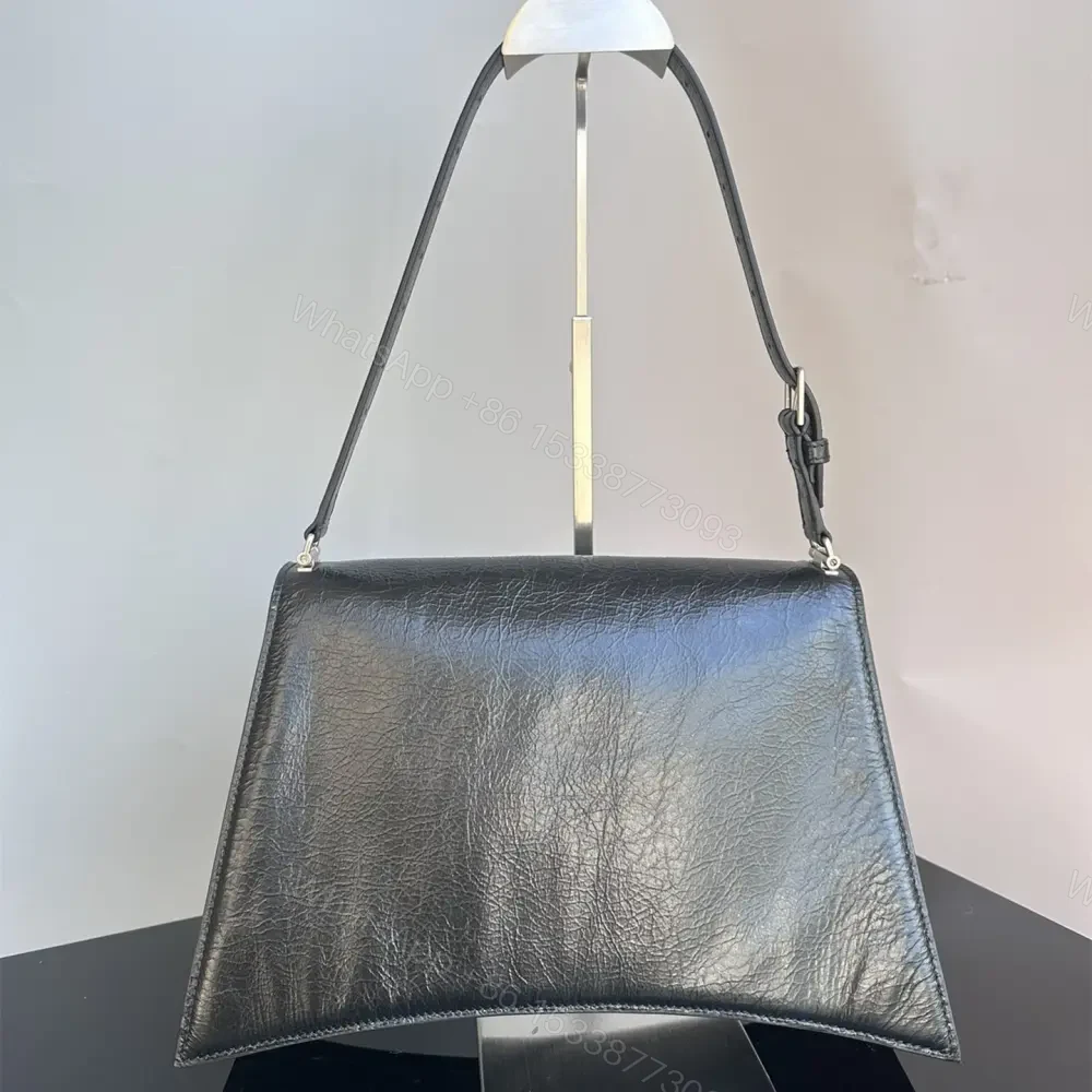 View 2 of 高仿Balenciaga冬季新款Crush腋下包黑銀