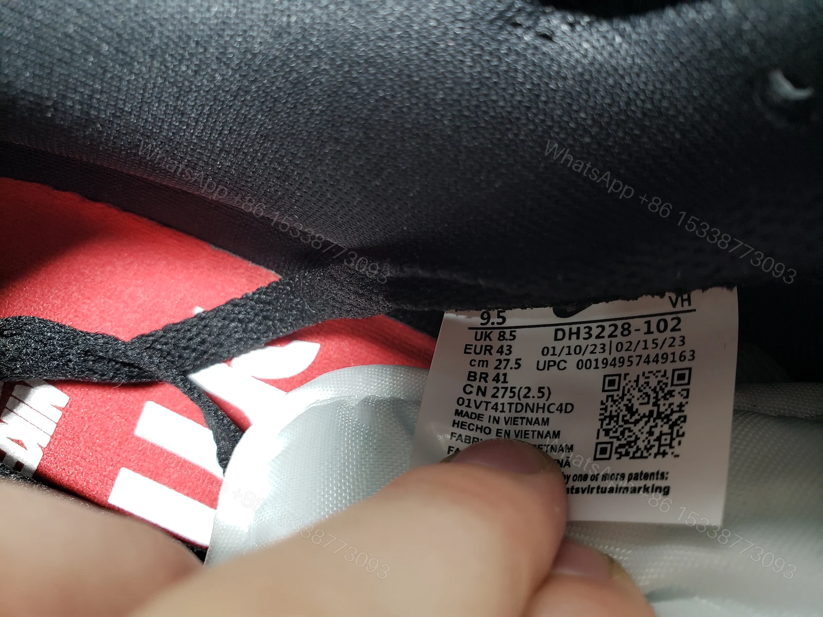 View 4 of Supreme x Nike SB Dunk Low Black Stars DH3228-102