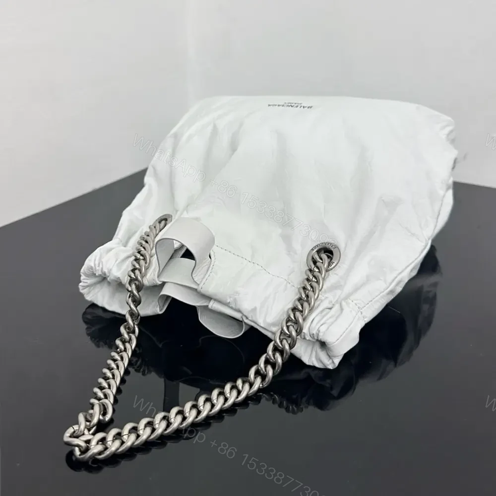 View 6 of 高仿Balenciaga2023Crushtote褶皺牛皮手拎袋小號