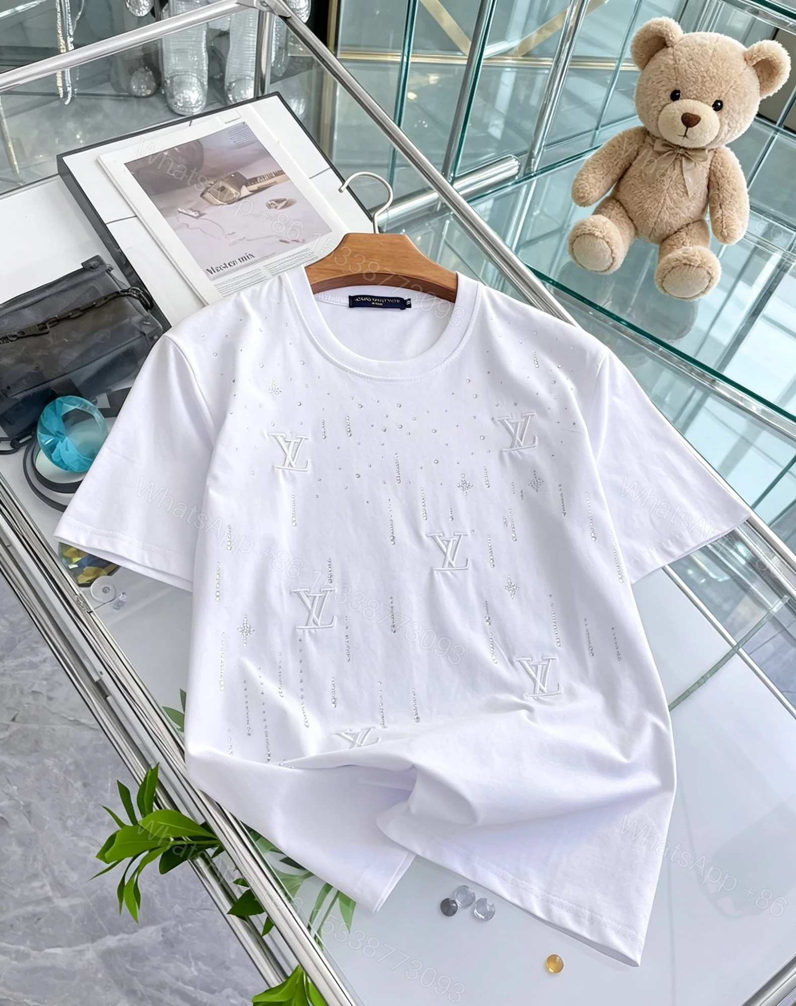LV A貨男女短袖T恤經典LOGO印花設計舒適百搭休閒上衣 — view 1