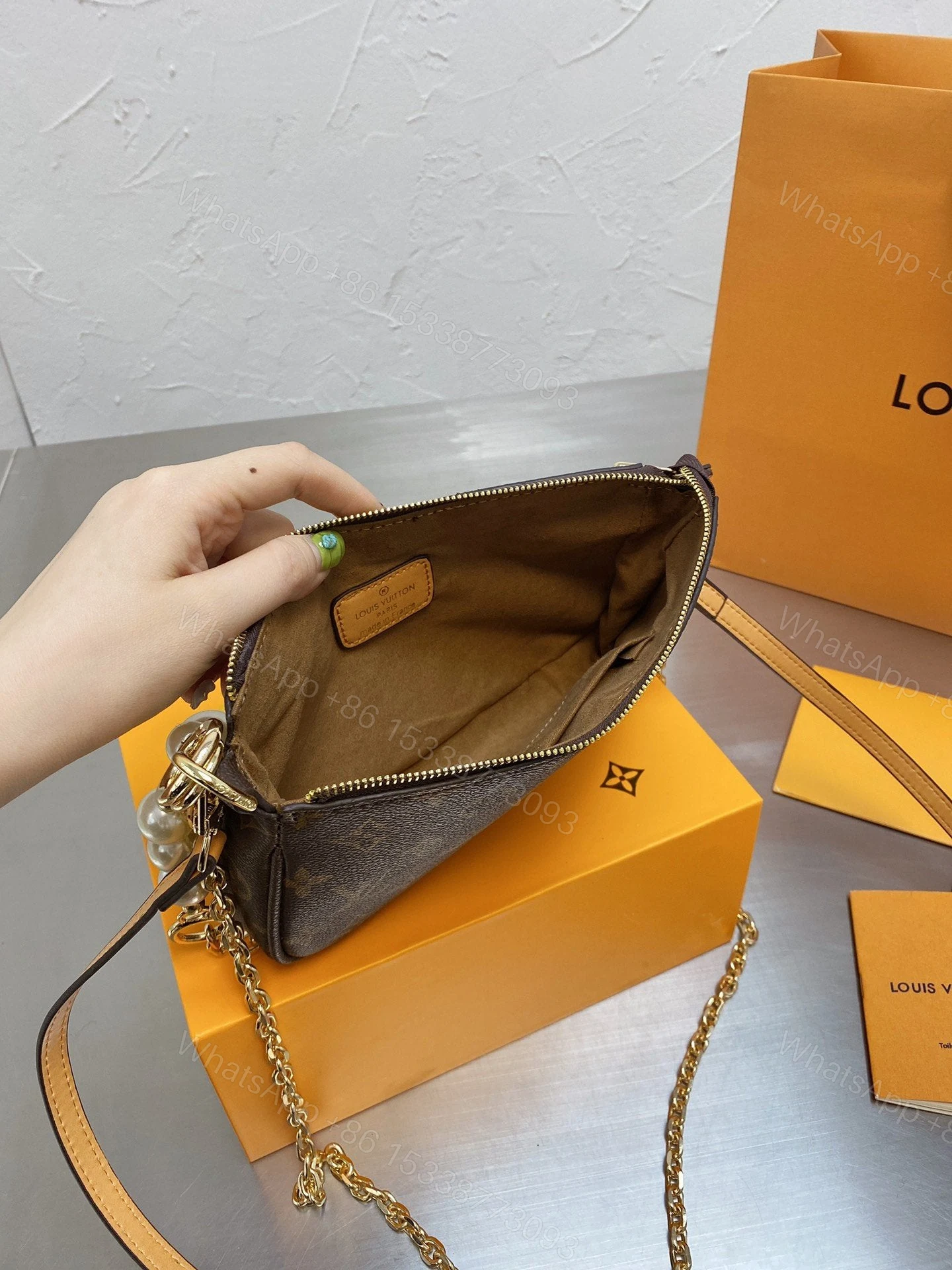 View 6 of LV Ivy Monogram