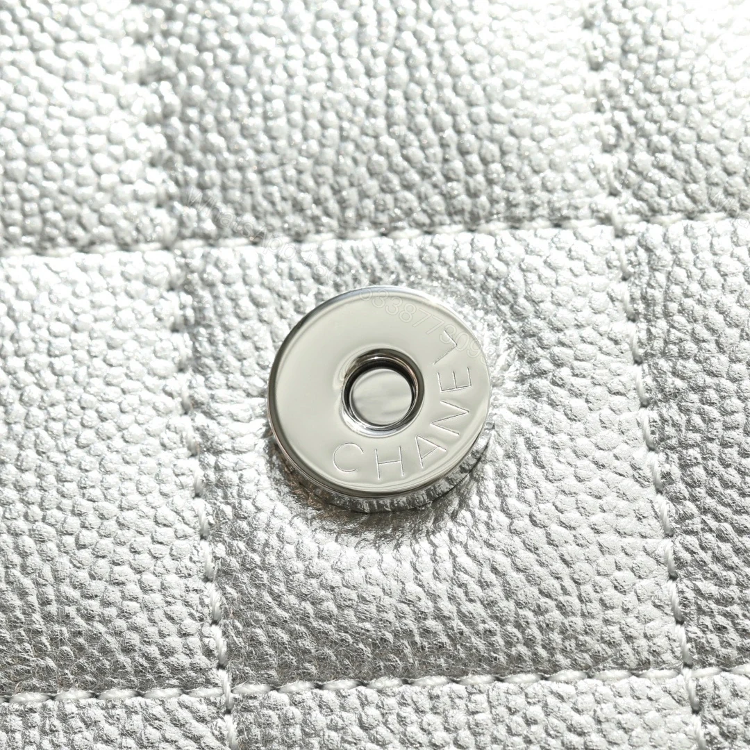 View 15 of 高仿Chanel*26C/25Bag系列AS5631小牛皮手袋Mini銀色免檢版
