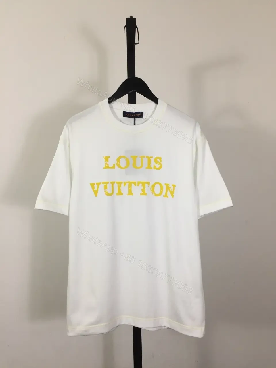 Bold Logo Tee: Elevated Streetwear Comfort Top — view 1