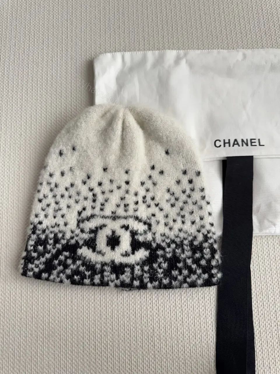 Two-Tone Knit Beanie: Luxe Logo Detail, Soft Warmth — view 1